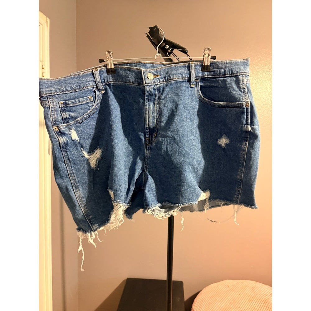 Old Navy Distressed Jean Women's Shorts Sz 18